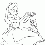 Алиса играет с котенком