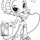 Девушка поёт караоке