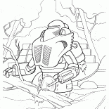 Робот пилит дерево